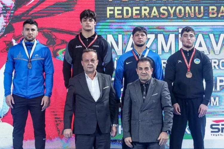 Sakaryalı güreşçiler Türkiye Şampiyonası’nda mindere çıktı